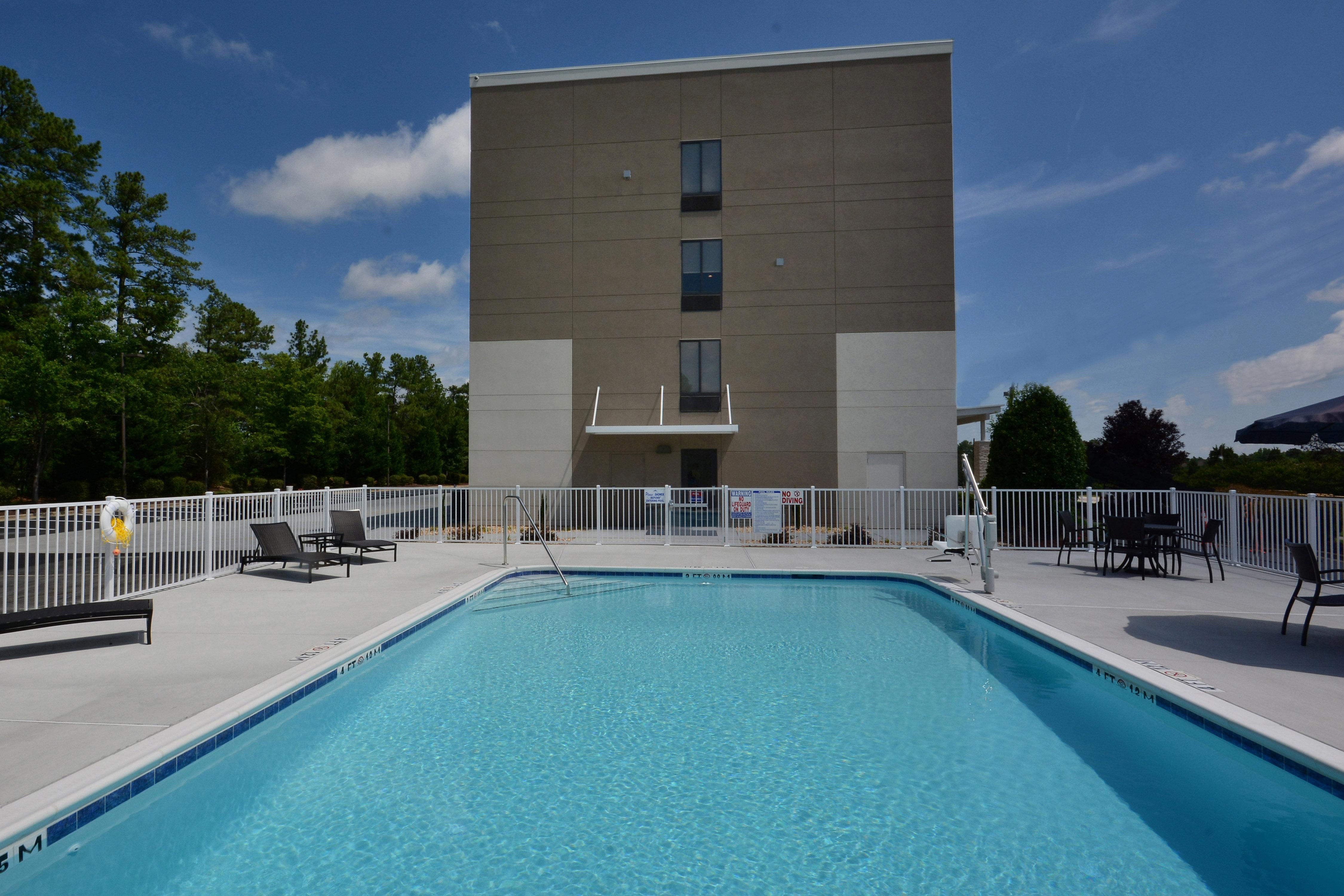 Holiday Inn Express & Suites Raleigh Durham Airport At Rtp By Ihg Ngoại thất bức ảnh