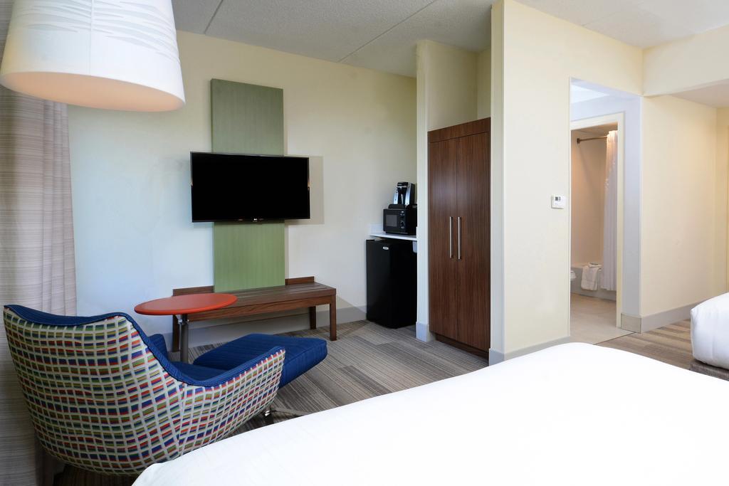 Holiday Inn Express & Suites Raleigh Durham Airport At Rtp By Ihg Ngoại thất bức ảnh
