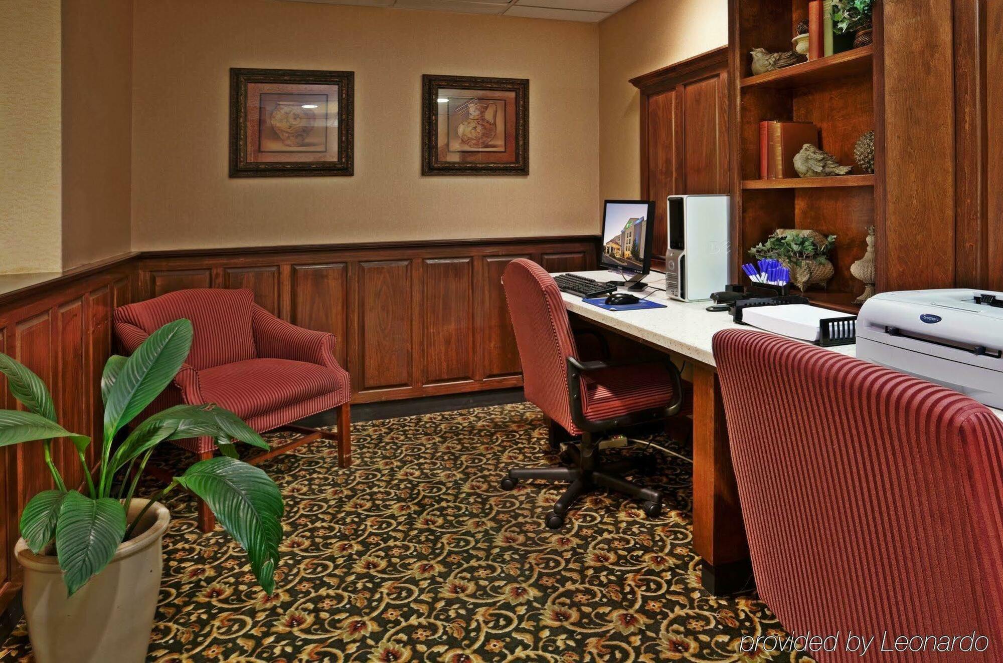 Holiday Inn Express & Suites Raleigh Durham Airport At Rtp By Ihg Ngoại thất bức ảnh